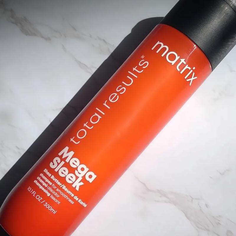 Mega Sleek Smoothing Shampoo