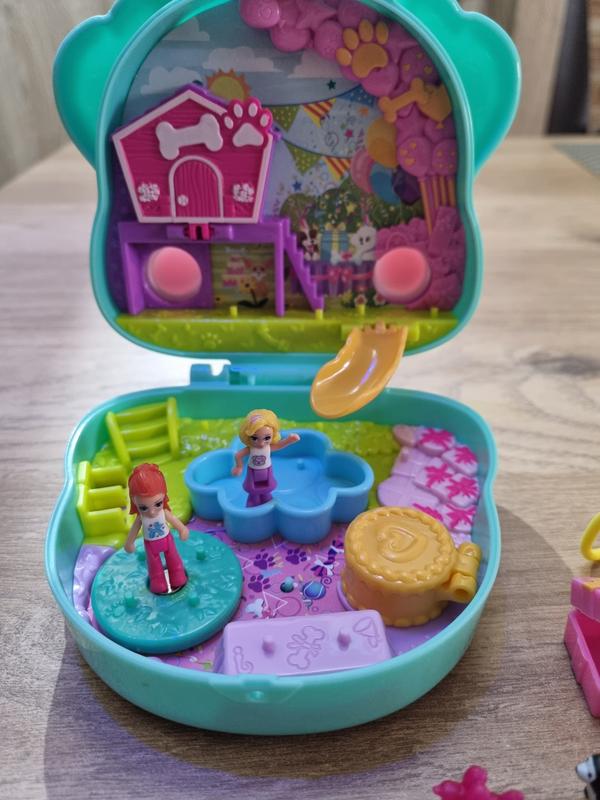 Polly Pocket Monster High Playset with 3 Micro Dolls & 10 Accessories,  Opens to High School, Collectible Travel Toy with Storage