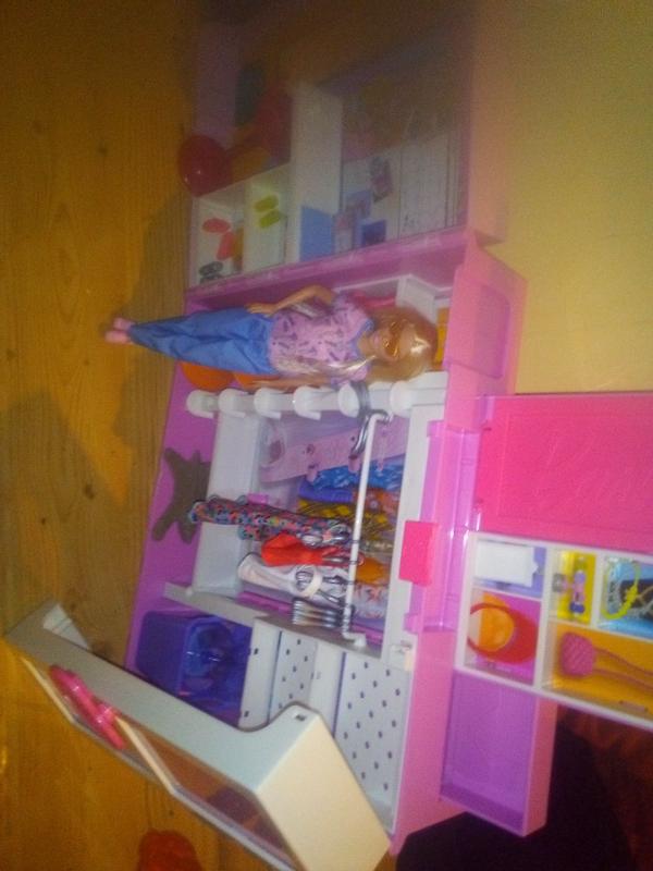 dressing barbie