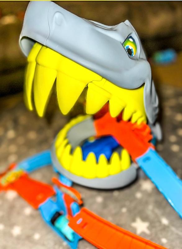 Customer carousel item 12.