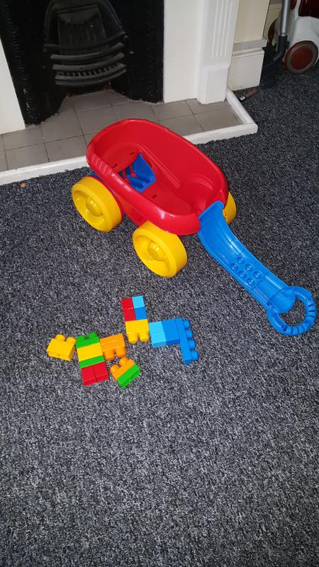 The bright Wagon with bloks