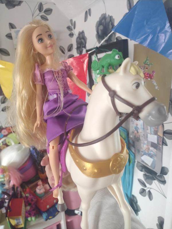 Repunzel and Maximus