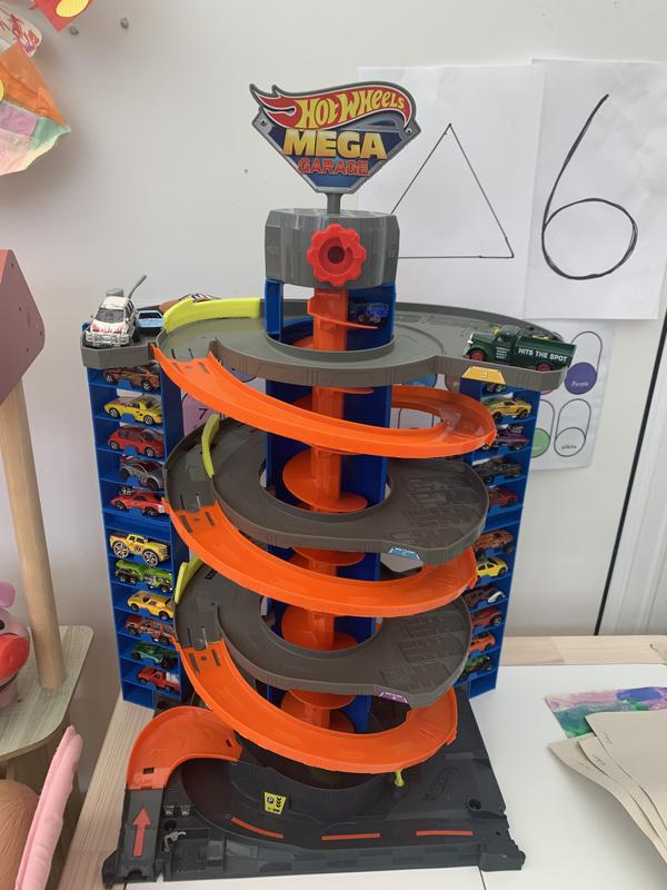 Hot Wheels City Mega Garage Playset