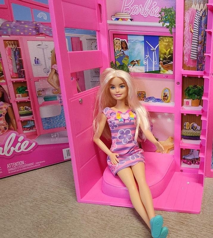Barbie Getaway Doll House with Barbie Doll, 4 Play Areas and 11 Decor  Accessories | Toys R Us Canada