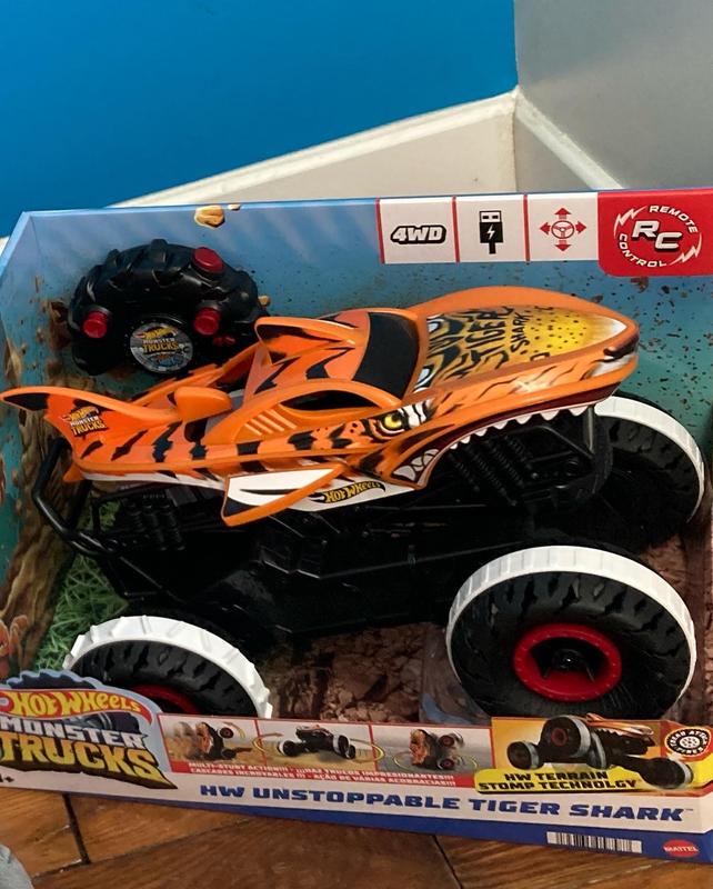 HOT WHEELS® Monster Trucks HWMT UNSTOPPABLE TIGER SHARK RC Vehicle