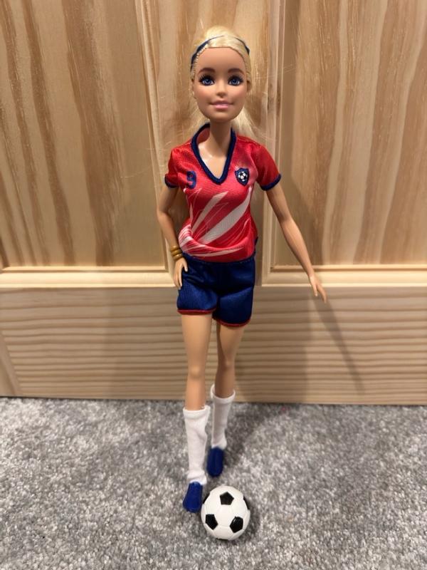 Barbie football player online