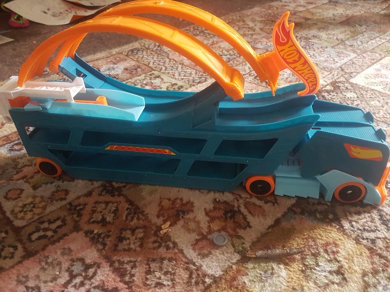 Hot wheels stunt and go online