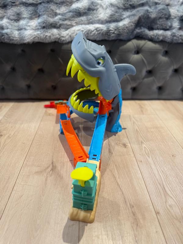 Customer carousel item 3.