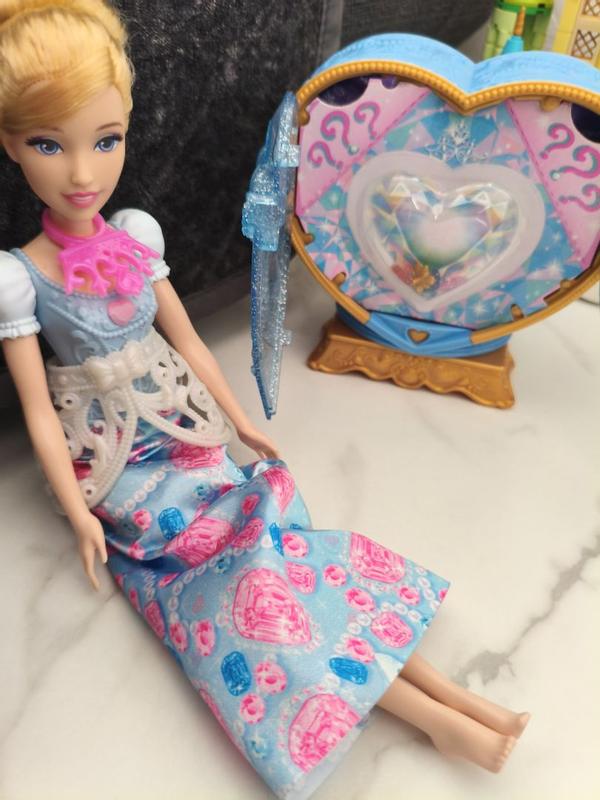 Customer carousel item 16.