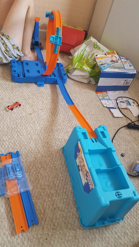 Hot Wheels® Track Builder Multi Loop Box