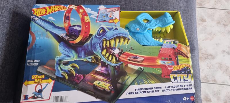 Hot wheels cheap dinosaur city