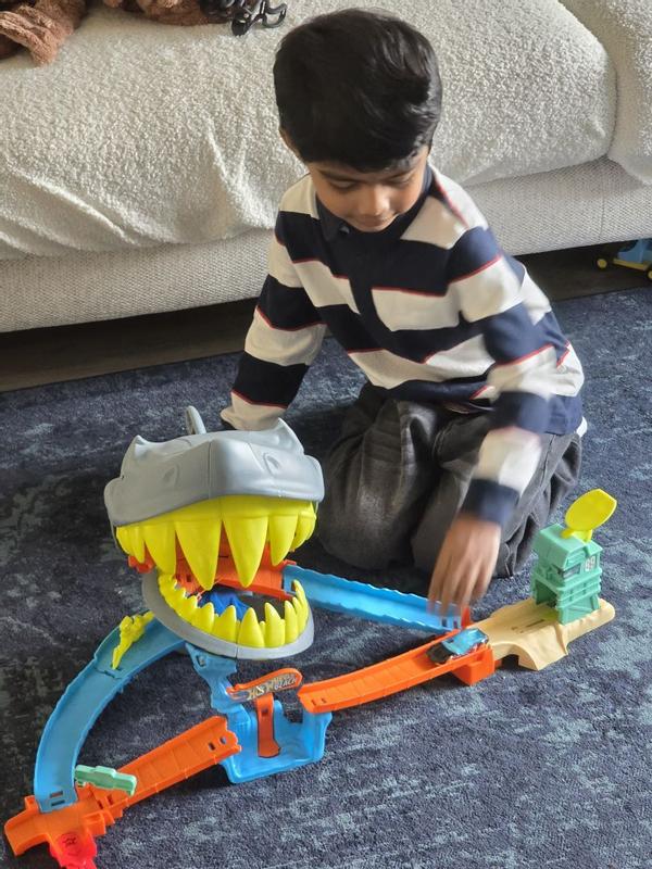 Customer carousel item 7.