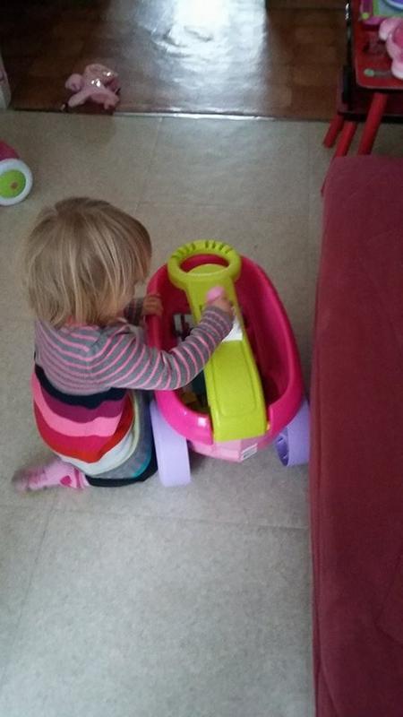 ma fille et son jouet