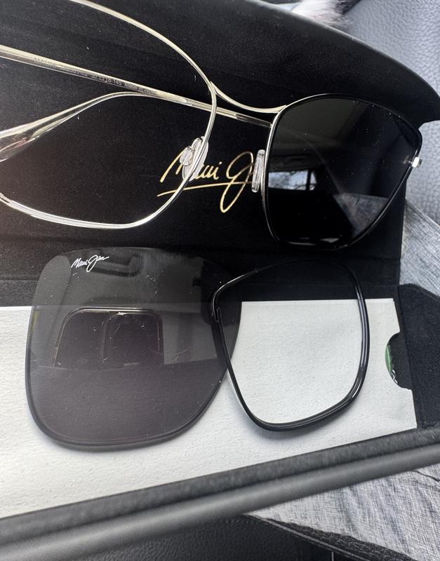 Customer photo for "Flimsy"