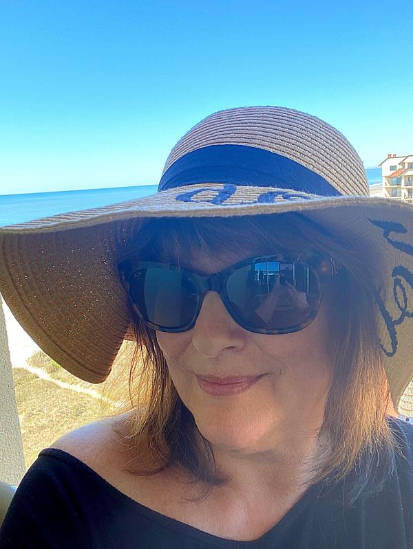 Monstera Leaf - Honey Havana with Yellow Gold