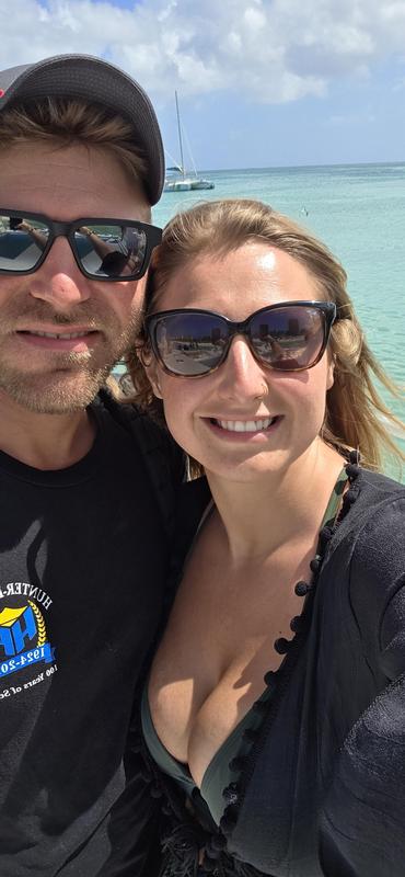 Fun in the sun! With my amazing Sun glasses!