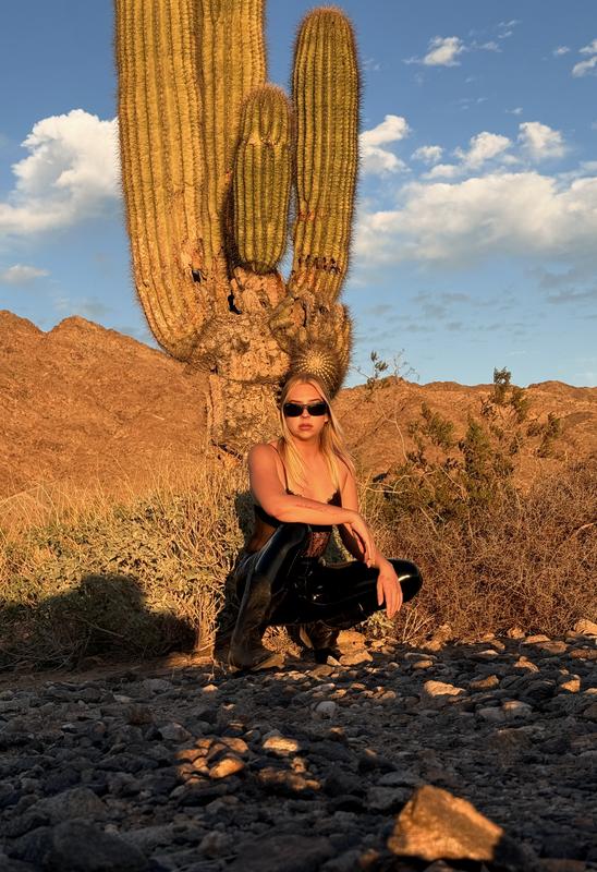 My Equator sunglasses are my new favorite Maui Jim’s! They go perfect with my desert looks!