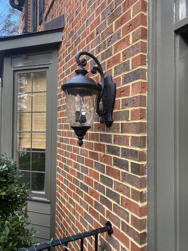 Exterior carriage store lights