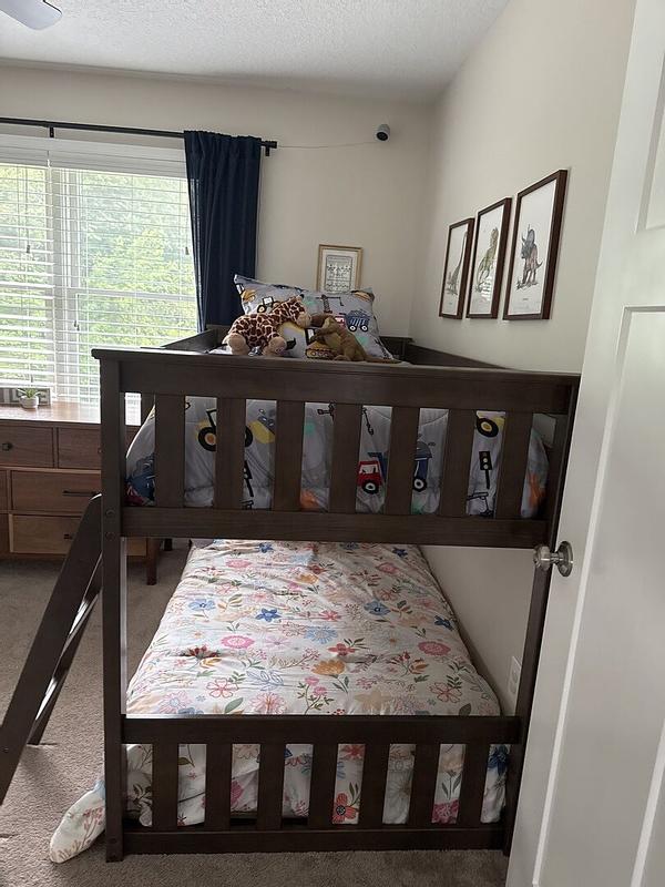 Max & Lily Clay Twin Over Twin Low Bunk Bed with Ladder 180214-151