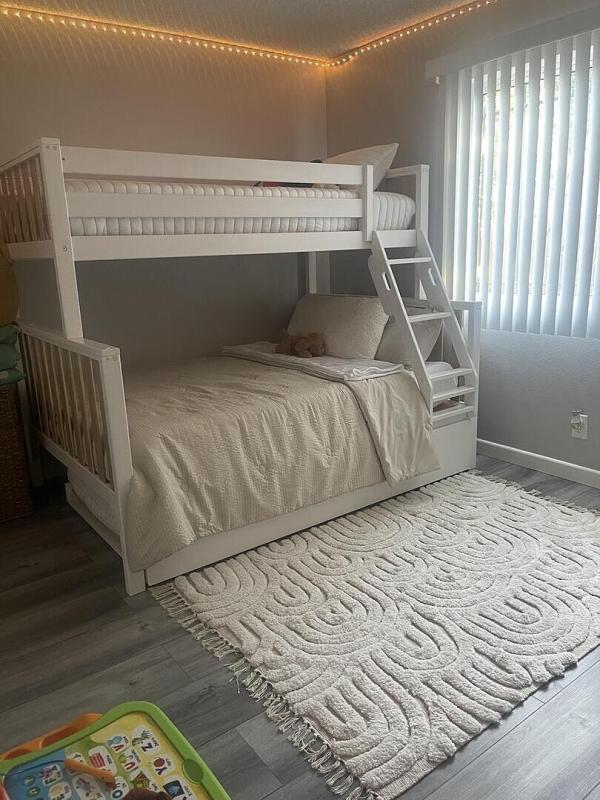 Max and Lily Bunk Bed Twin over Full with Trundle, Solid Wood ...