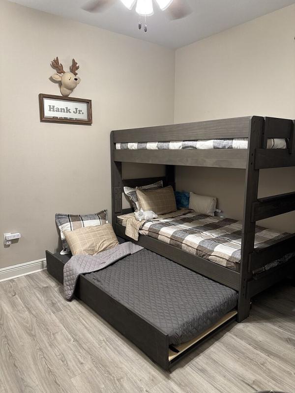 Max and Lily Solid Wood Modern Farmhouse Twin over Twin Bunk Bed with ...