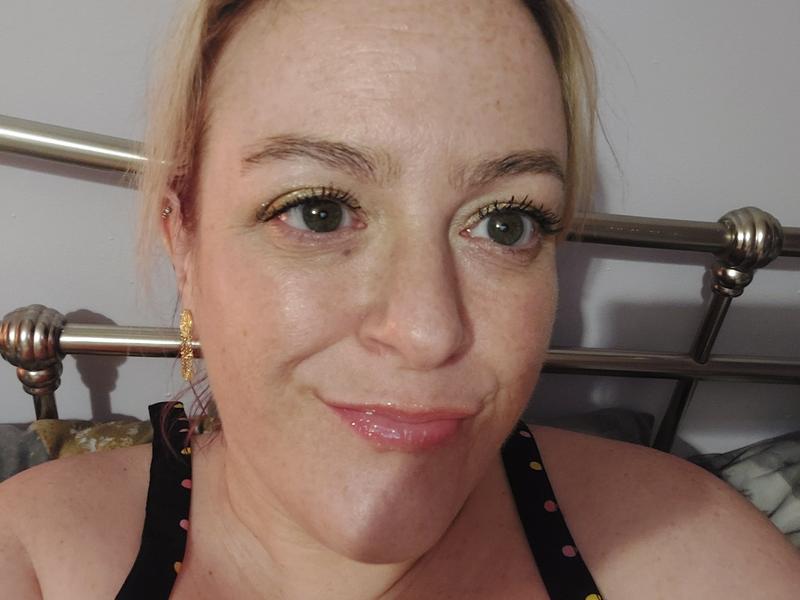 Brows kept in their place.