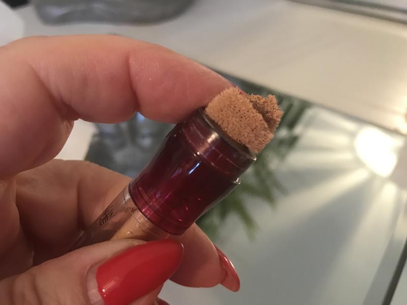 Breaking applicator sponge