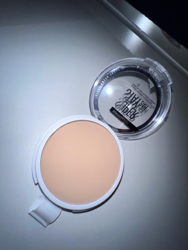 Is the viral Maybelline Superstay 24H powder foundation dry skin frien