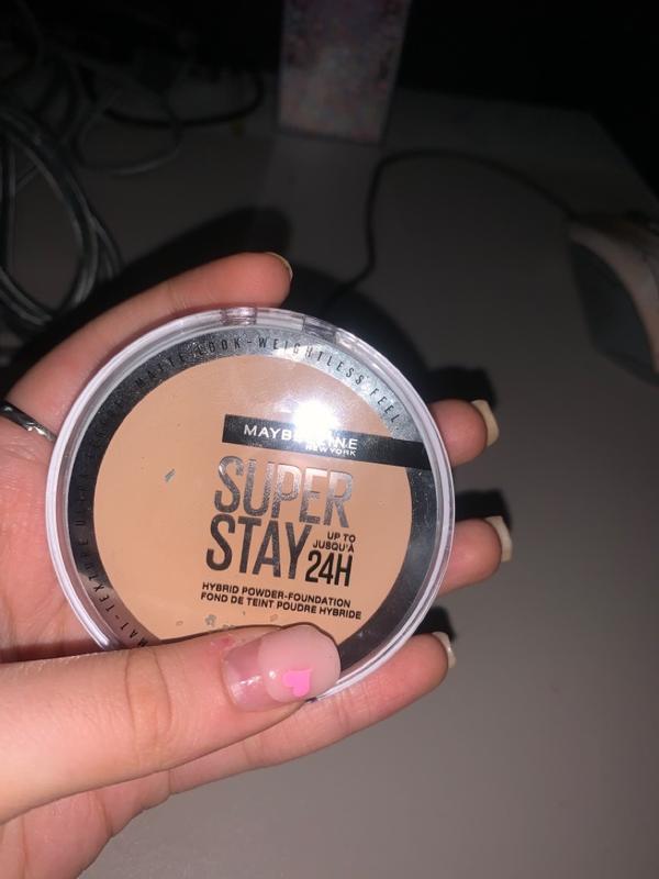 Is the viral Maybelline Superstay 24H powder foundation dry skin frien