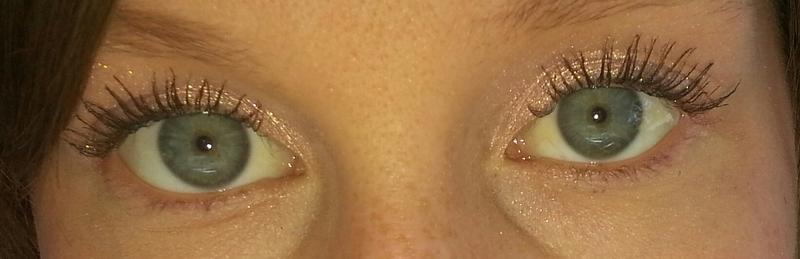 No filter/falsie eyelashes
