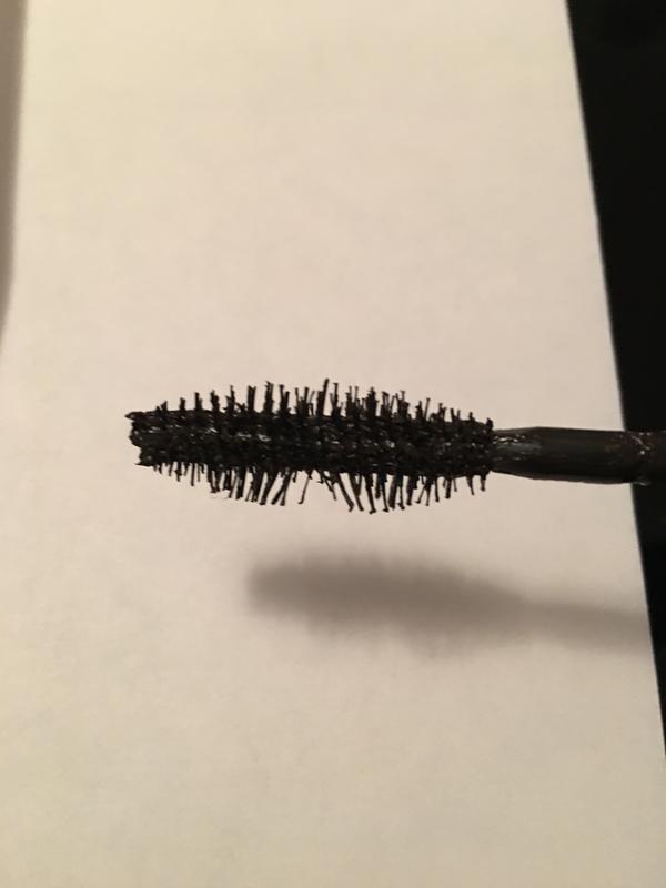 Volum' Express® Mega Plush® Waterproof Mascara - Maybelline