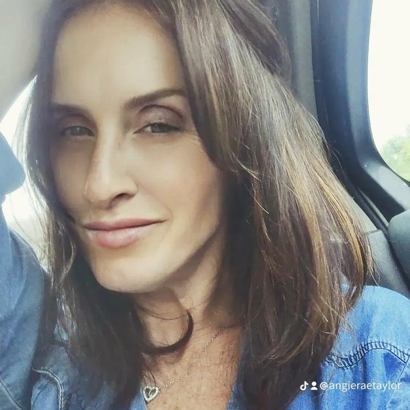 Grippy Serum 24-Hour Gripping Hydrating Primer - Maybelline