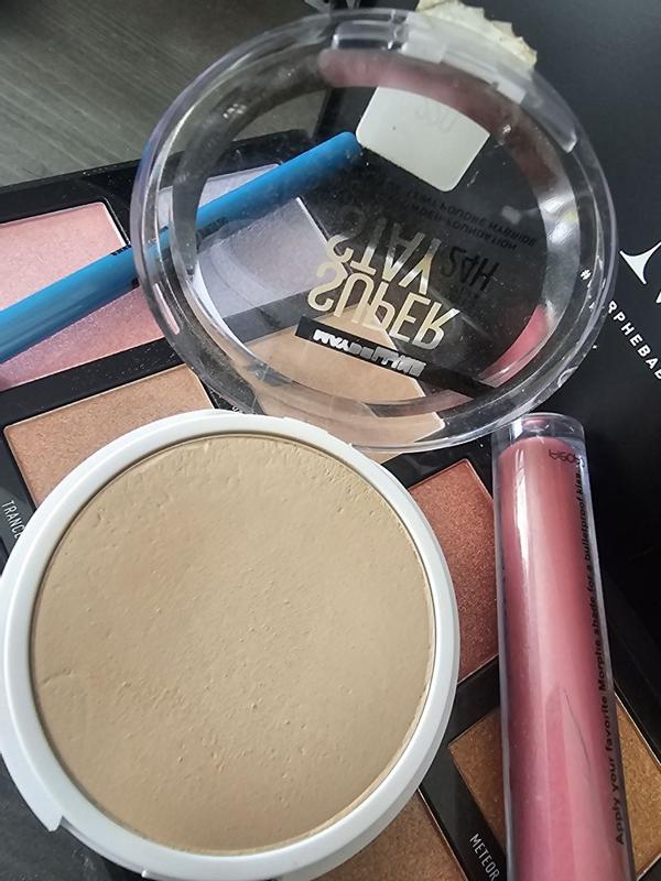 Maybelline Superstay Powder Foundation Review - This $12 Drugstore  Foundation Always Gets Me Compliments