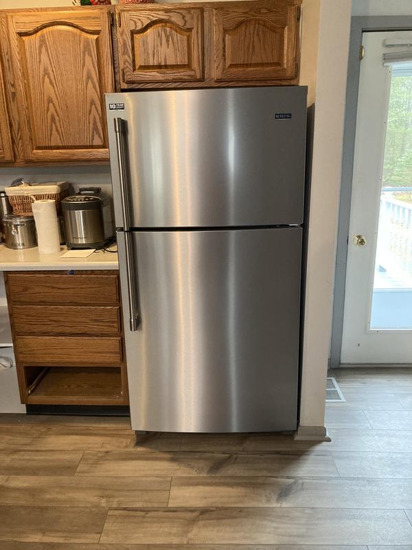 33-Inch Wide Top Freezer Refrigerator with EvenAir™ Cooling Tower