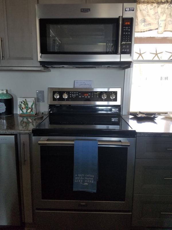 Black 30 Inch Wide Electric Range With True Convection And Power