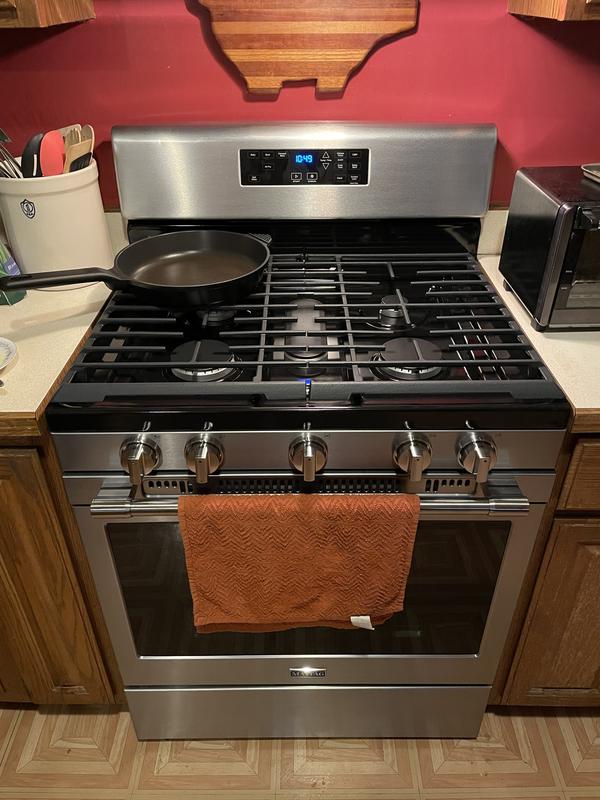 MGR7700LZ by Maytag - Gas Range with Air Fryer and Basket - 5.0 cu