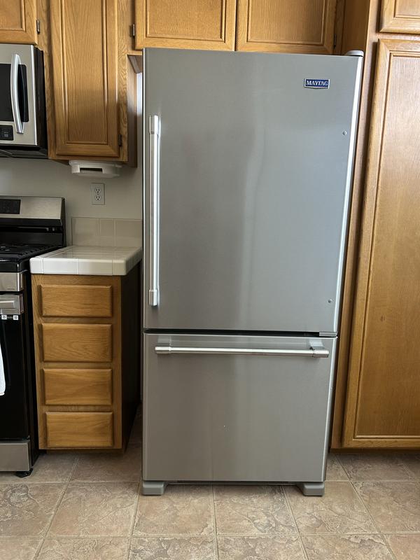 30-Inch Wide Bottom Mount Refrigerator - 19 Cu. Ft. Fingerprint