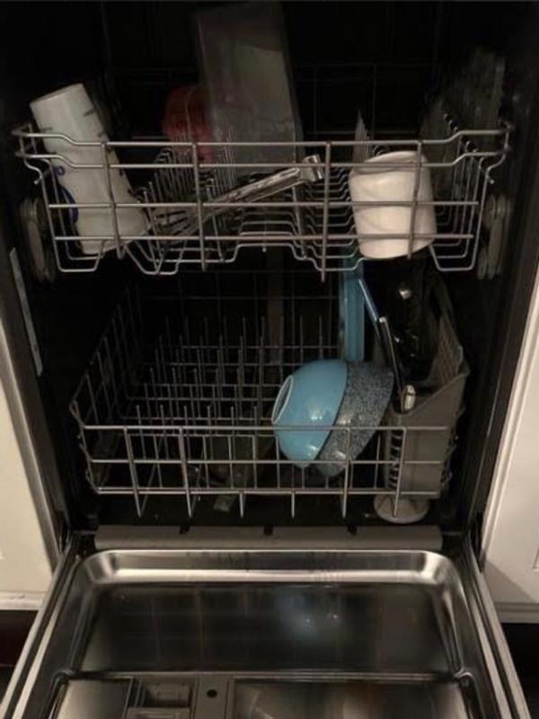 Maytag Top Control 24-in Built-In Dishwasher (Fingerprint 