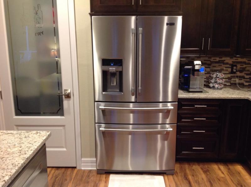 White 36 Inch Wide 4 Door French Door Refrigerator With Steel