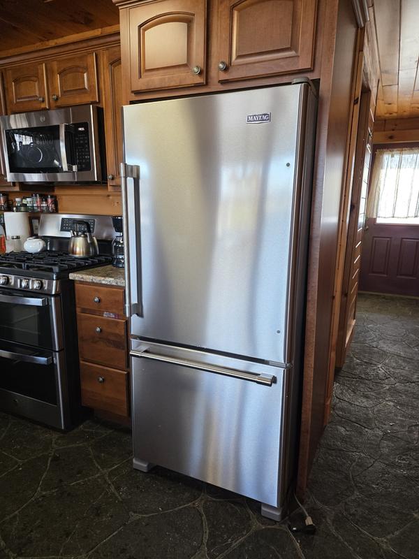 30-Inch Wide Bottom Mount Refrigerator - 19 Cu. Ft. Fingerprint