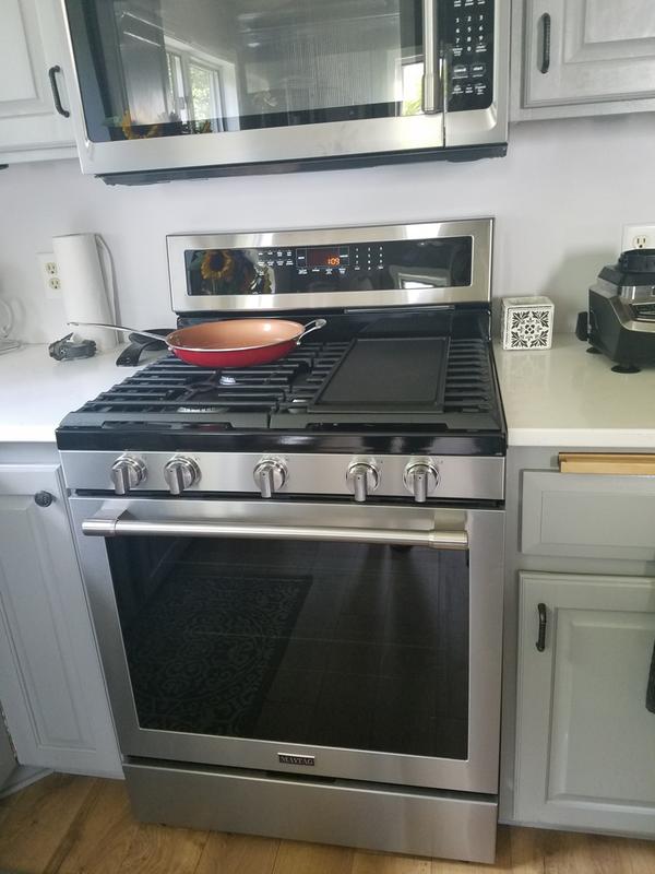 Fingerprint Resistant Stainless Steel 30 Inch Wide Gas Range With