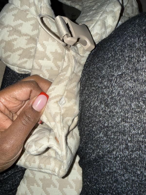 Review Thumbnail Image 0 383638174