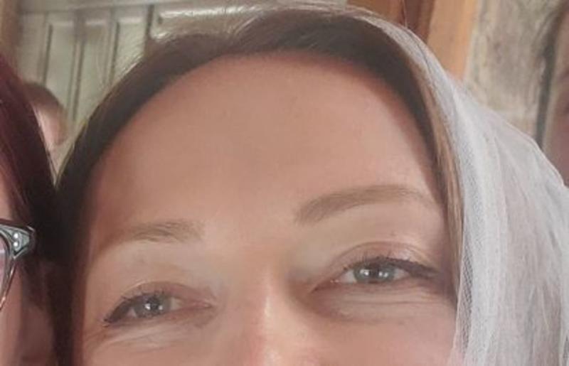 Good color, ripoff price, dumb corporate tricks