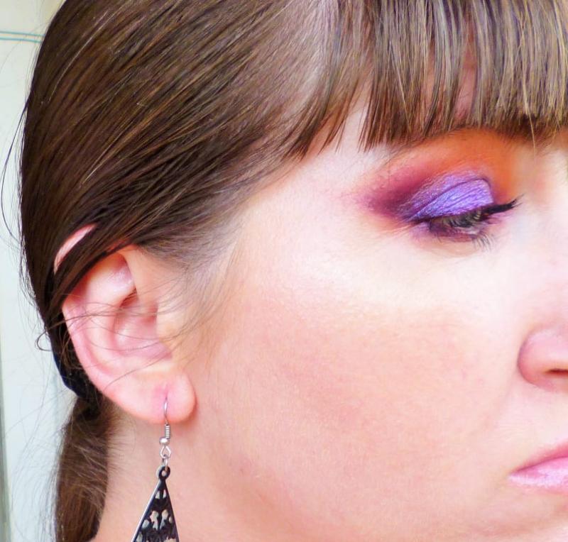 использование поверх тона с пудрой