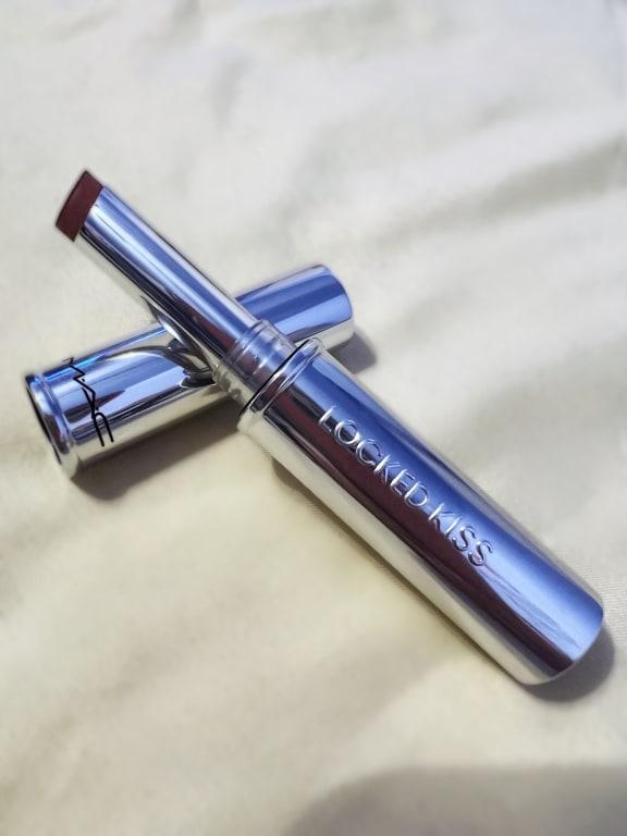 Customer photo for "Locked Kiss stays all day!"