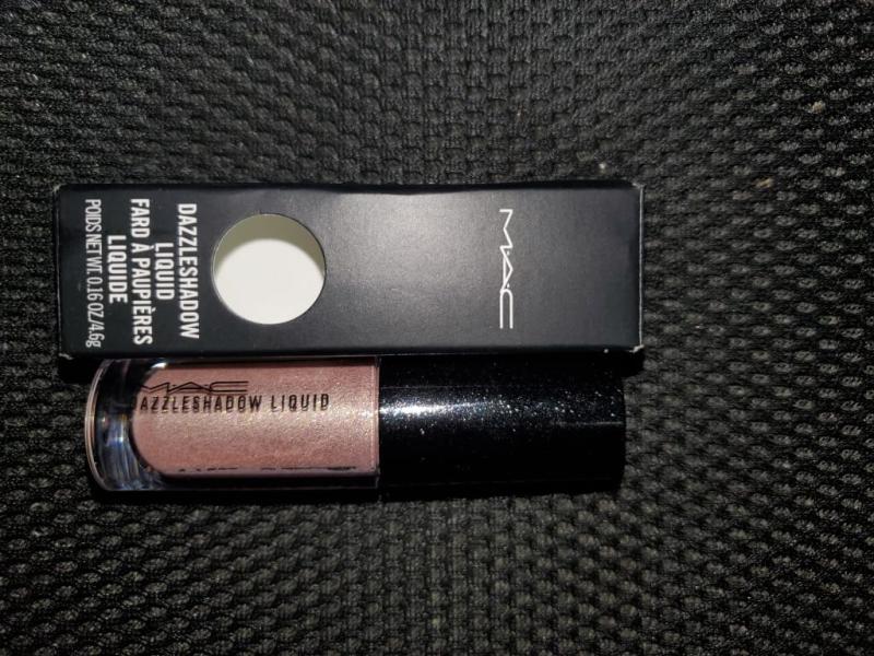 MAC Dazzleshadow Liquid "Every Day Is Sunshine"