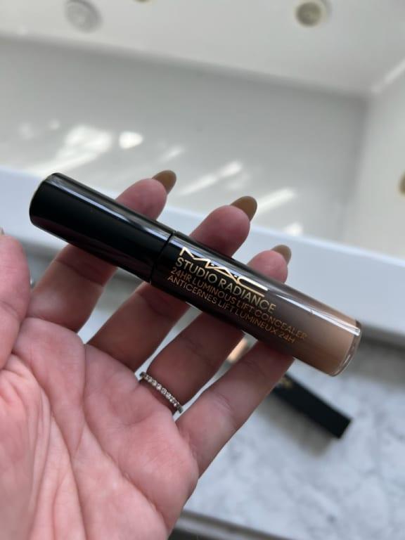 beautiful tube and contents!