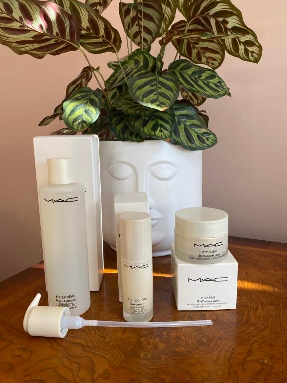 MAC Cosmetics Skincanvas Balm Moisturizing Cream