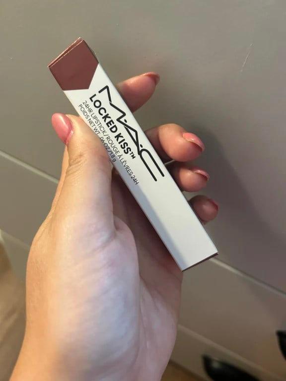 Customer photo for "Nice lipstick must try"