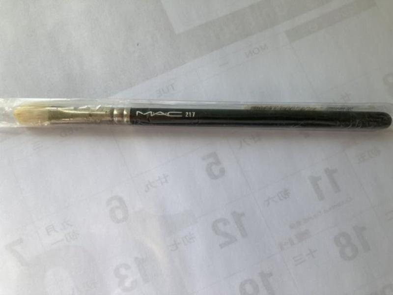 Cute and thin! Its perfect!